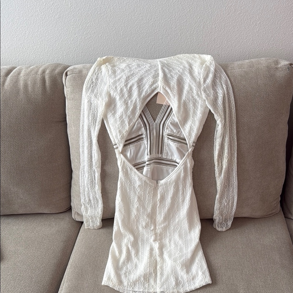 Superdown White Long Sleeve Bodycon Dress - Picture 4 of 5